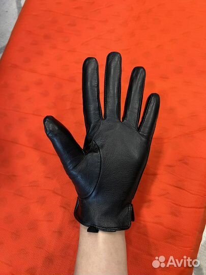 Кожаннные перчатки