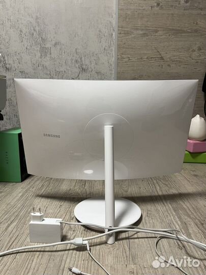 Монитор Samsung c27h711qei qled