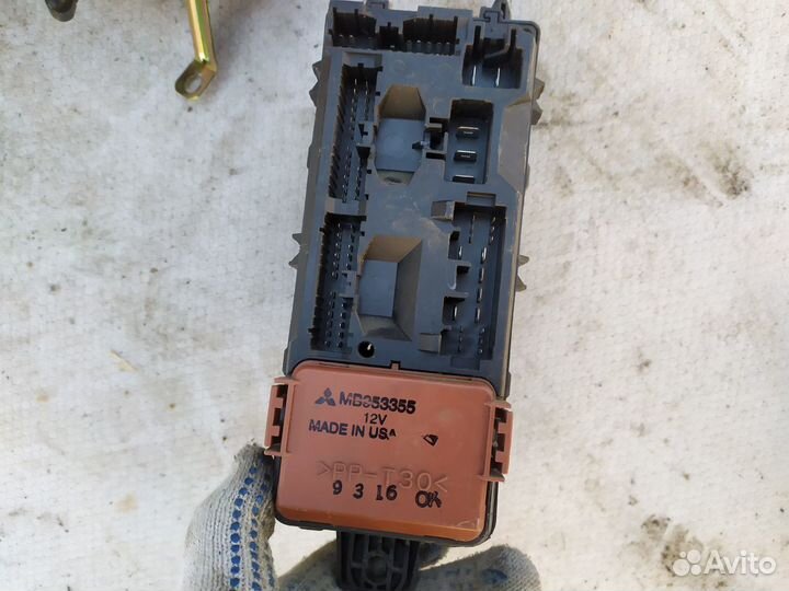 Блок комфорта Мицубиси Спейс Стар