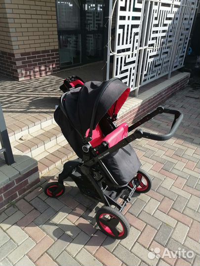 Детская коляска 3 в 1
