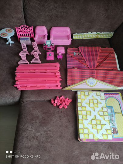 Гигантский кукольный дом+ мебель