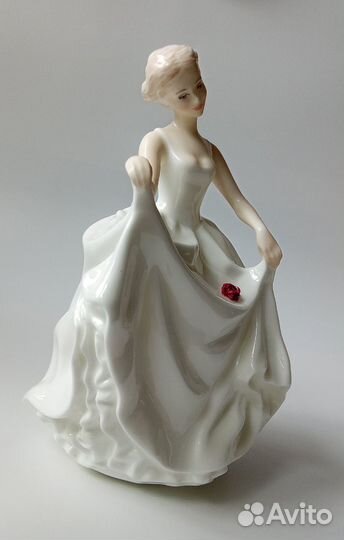 Фарфоровые статуэтки Royal Doulton