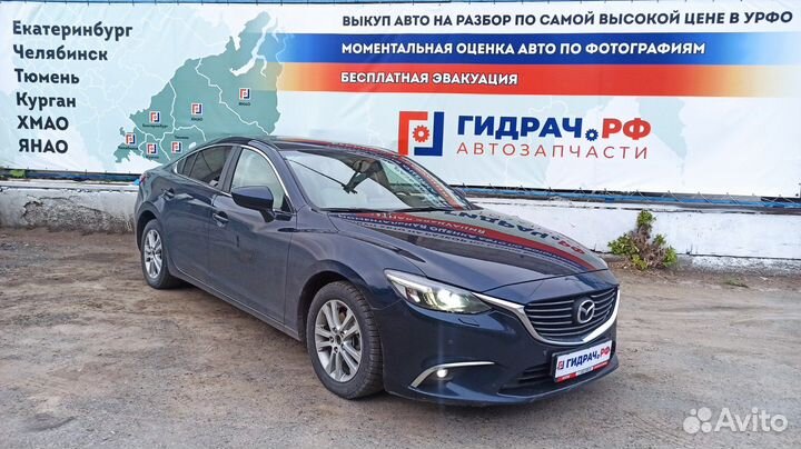 Накладка двигателя Mazda Mazda 6 (GJ) PE11-10-2F0