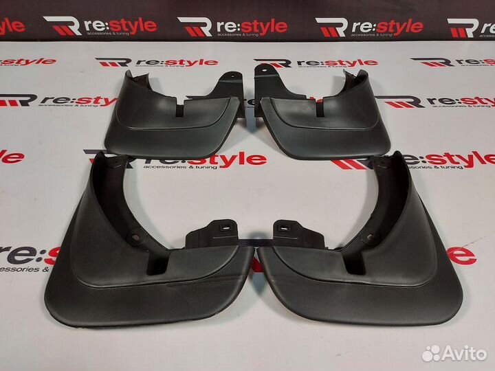 Брызговики Toyota Lite Ace Noah 96-00г Черные