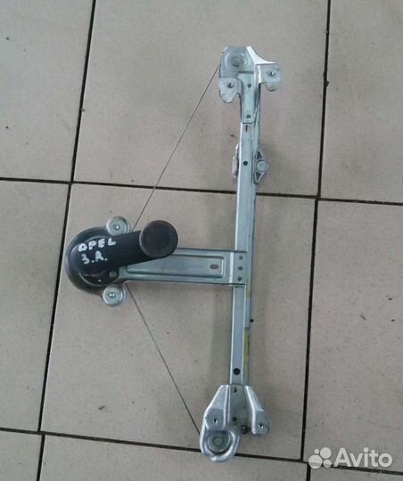 Стеклоподъемник задний правый Opel Astra H