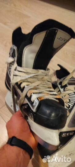 Коньки хоккейные