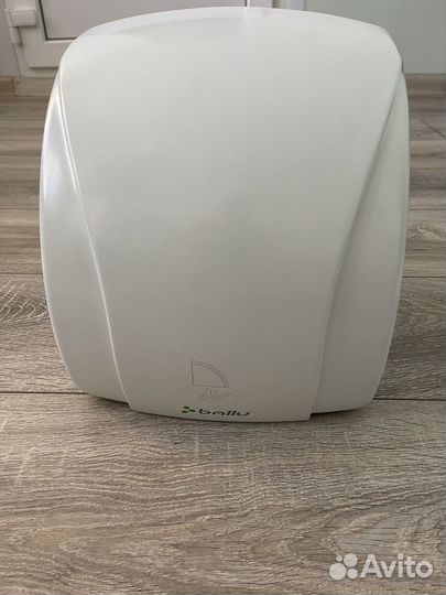 Электросушитель для рук