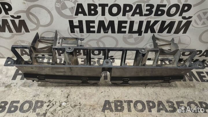 Кронштейн заднего бампера BMW E70