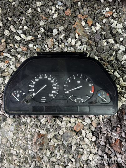 BMW e32 730 приборная панель