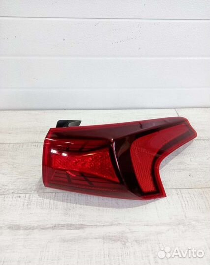 Фонарь задний правый Hyundai Santa Fe 4