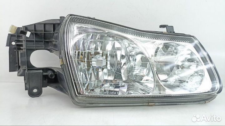 Фара правая Nissan Liberty PM12 1998