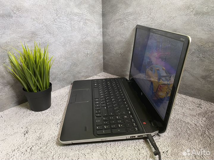 Быстрый ноутбук HP 2 видеокарты/SSD