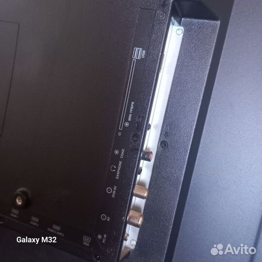 Телевизор SMART tv на запчасти