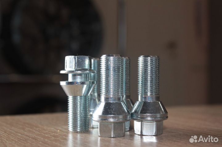 Колесные болты премиум класса Bimecc 15x1.25