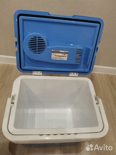 Автомобильный холодильник starwind cf 124