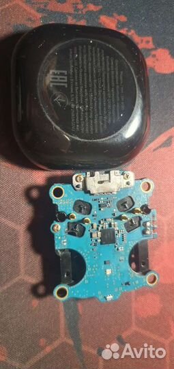 Buds sm-r180 кейс