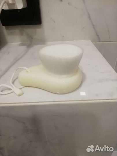 Щеточка для маникюра новая