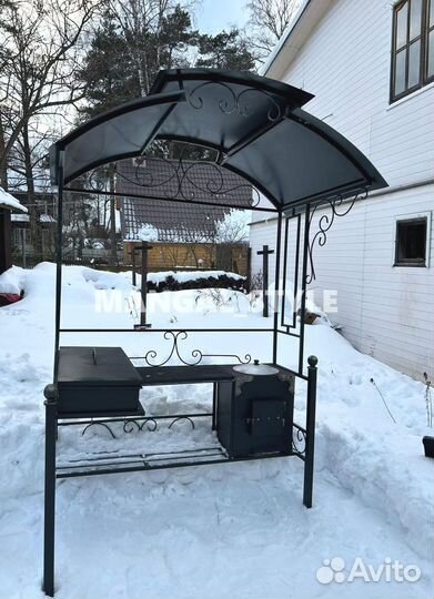 Мангал с крышей