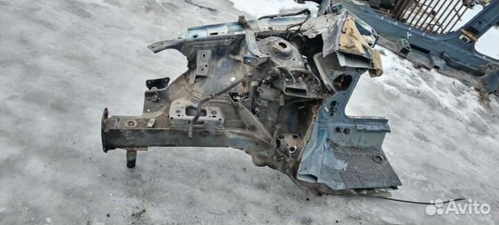 Четверть передняя правая VolkswagenGolf 52005