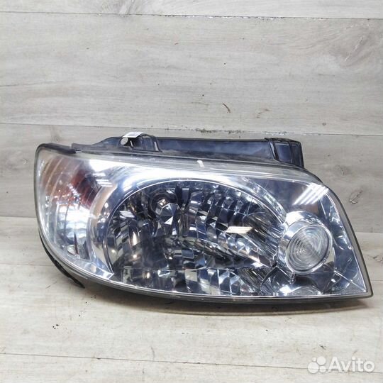 Фара передняя правая Hyundai matrix