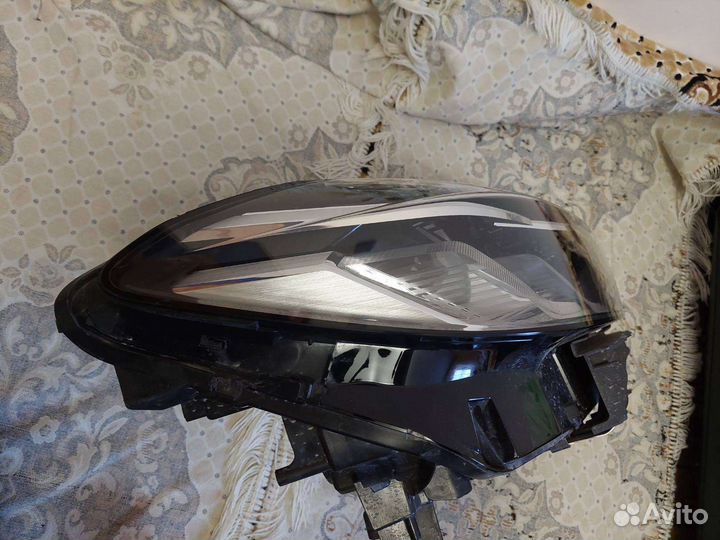 Фара правая на BMW 6 GT32 Оригинал