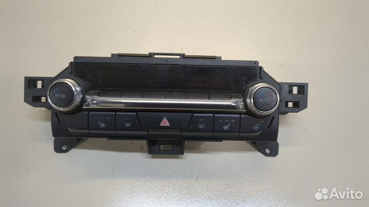 Переключатель отопителя Mazda CX-30, 2020