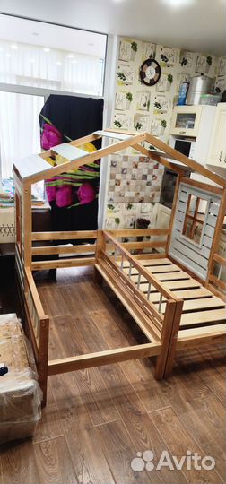 Большая детская кровать домик для двоих