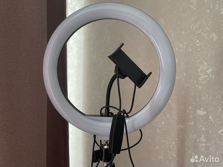 Кольцевая лампа со штативом