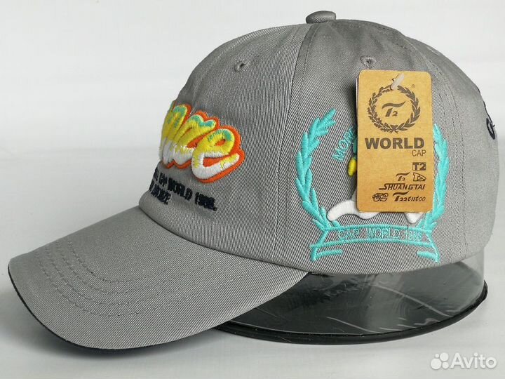 Классическая бейсболка 