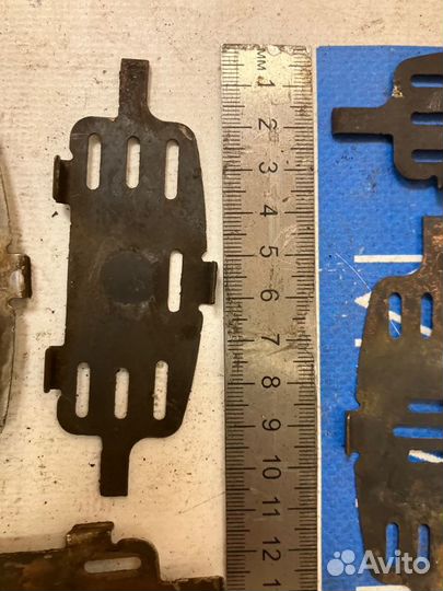 Пластины антискрипные комплект Infiniti