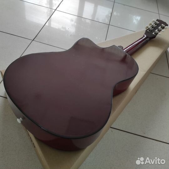 Гитара новая