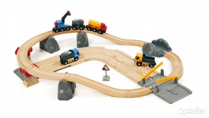 Брио. Оригинал, деревянная дорога