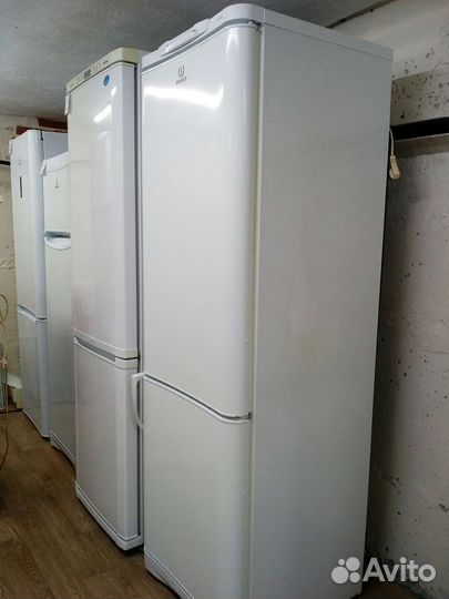 Холодильник 