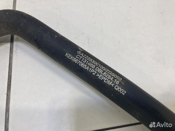 Трубка системы охлаждения Mercedes-Benz S-Class W2