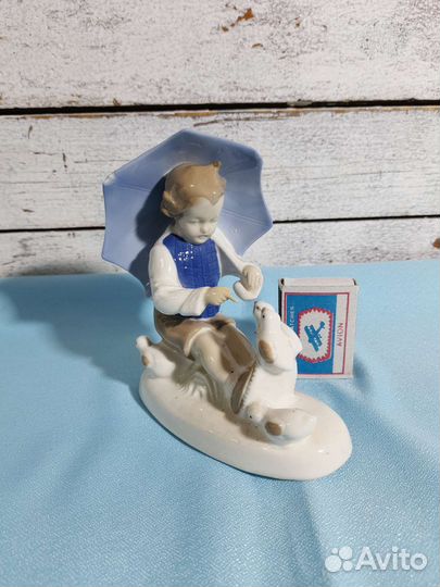 Статуэтка фарфор 