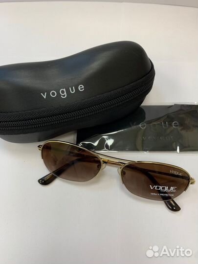 Очки солнцезащитные