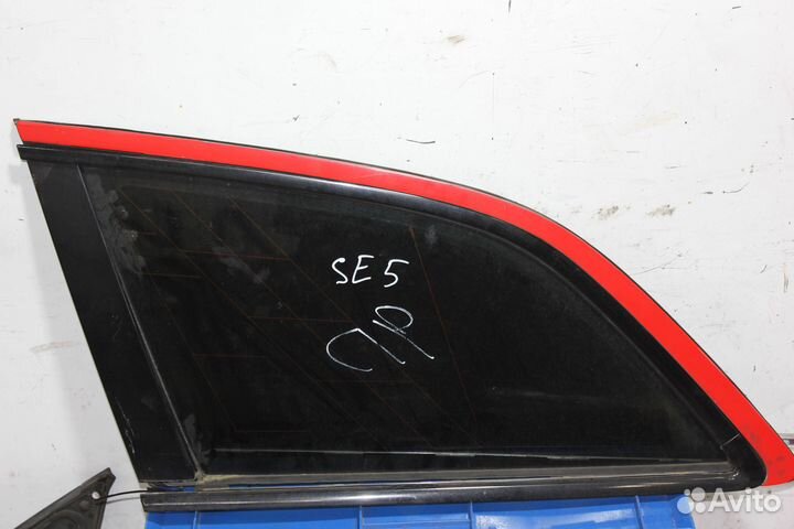 Стекло глухое заднее левое Audi Q7 4L (2005-2009)