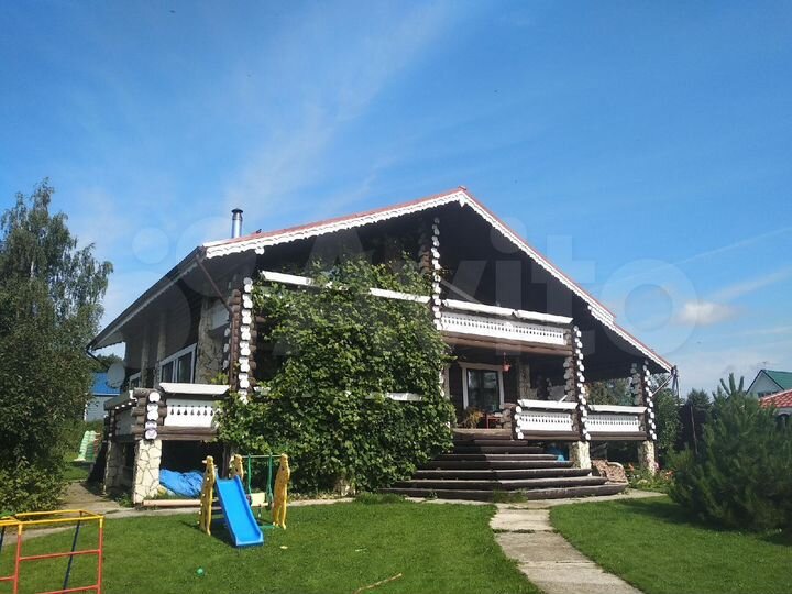 Дом 325,2 м² на участке 15 сот.