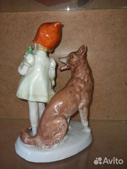 Фарфоровые статуэтки германия серый волк