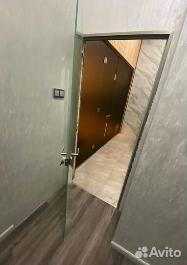 Стеклянные двери / Стеклянные перегородки