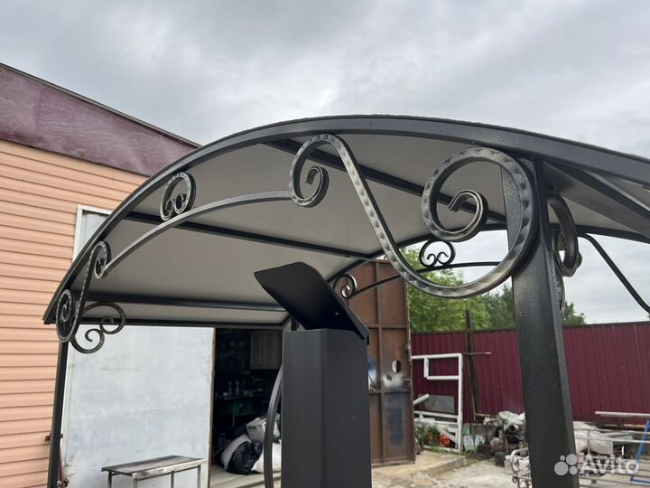 Мангал с печью под казан и крышей