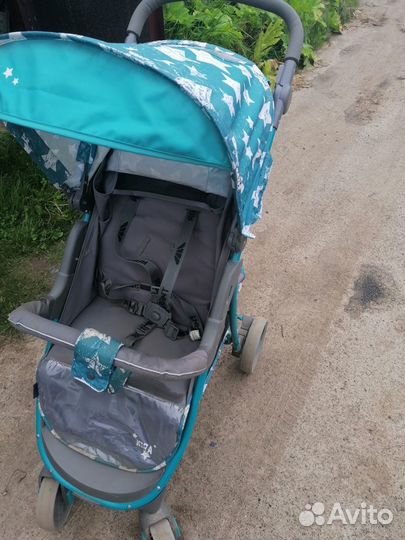 Детская прогулочная коляска