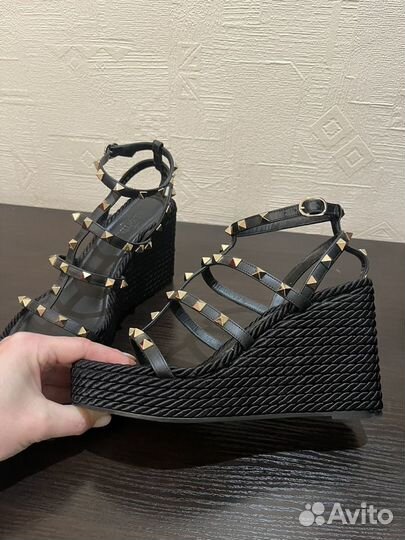 Босоножки valentino 37