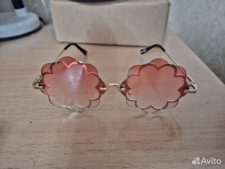 Солнцезащитные очки