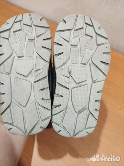 Ботинки зимние на девочку 24 размер