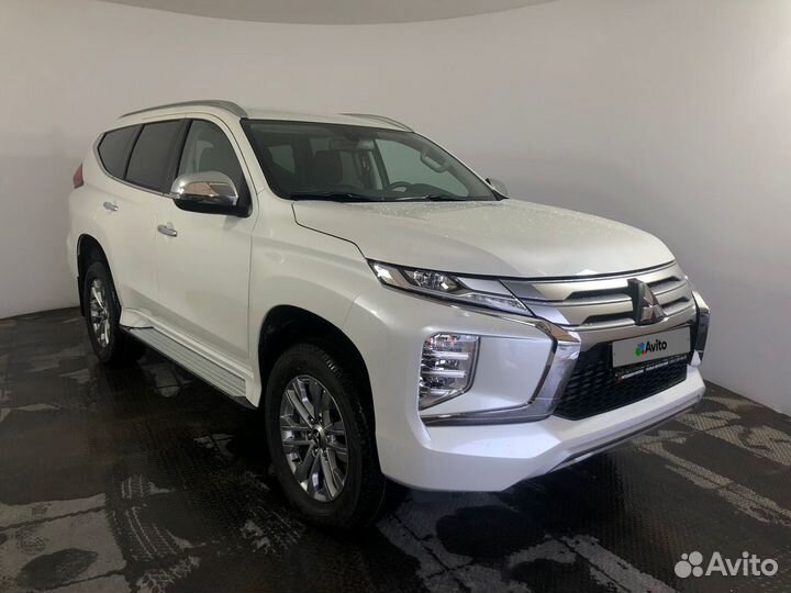 Mitsubishi Pajero Sport 3.0 AT, 2022