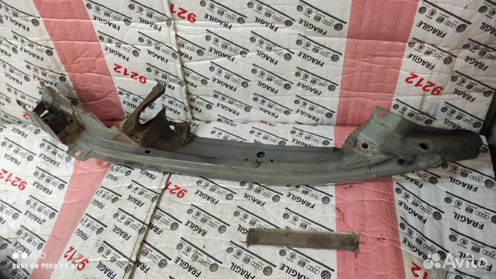 Кронштейн крепления крыла левый Porsche Cayenne