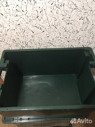 Ящик пластиковый с крышкой