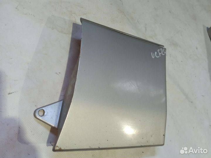 Молдинг накладка передняя правая Lexus LS400