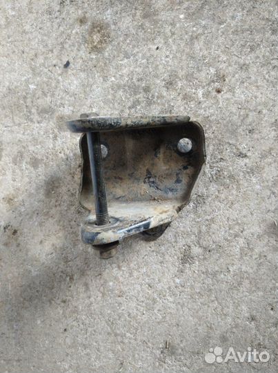Кронштейн крепления кпп Tagaz С-10 2011-2014